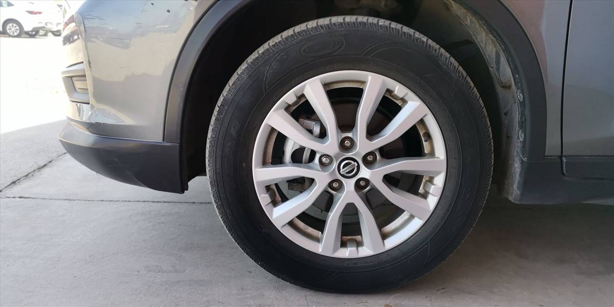 NISSAN X TRAIL 2.5 AUT - Imagen 18