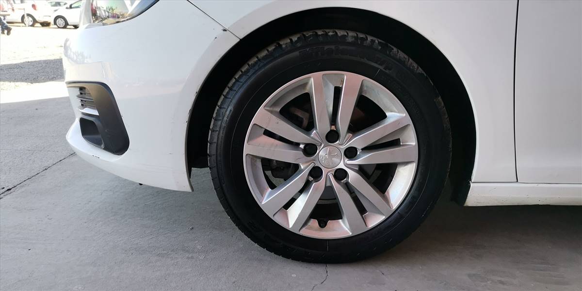 PEUGEOT 308 PURETECH HB OTTO 1.2 - Imagen 18