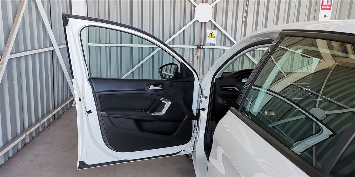 PEUGEOT 308 PURETECH HB OTTO 1.2 - Imagen 27