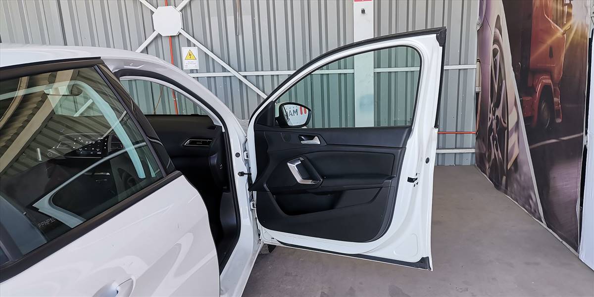 PEUGEOT 308 PURETECH HB OTTO 1.2 - Imagen 28