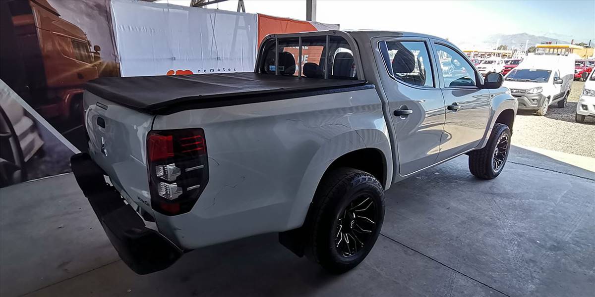 MITSUBISHI L200 WORK CR 2.5 - Imagen 14