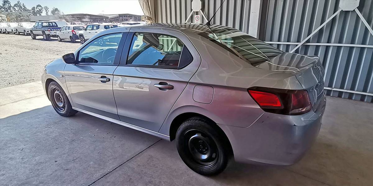 PEUGEOT 301 HDI 92HP 1.6 - Imagen 13