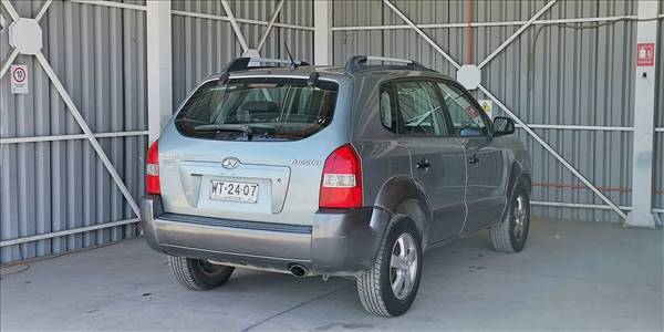 HYUNDAI TUCSON GL 2.0 - Imagen 18