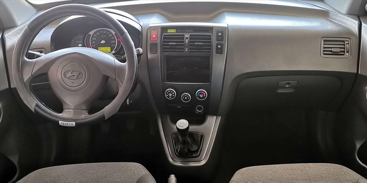 HYUNDAI TUCSON GL 2.0 - Imagen 21