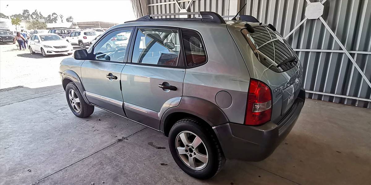 HYUNDAI TUCSON GL 2.0 - Imagen 38