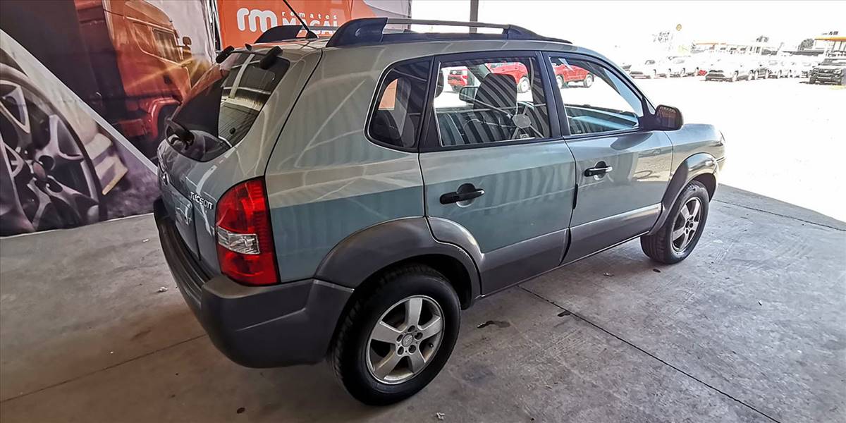 HYUNDAI TUCSON GL 2.0 - Imagen 42