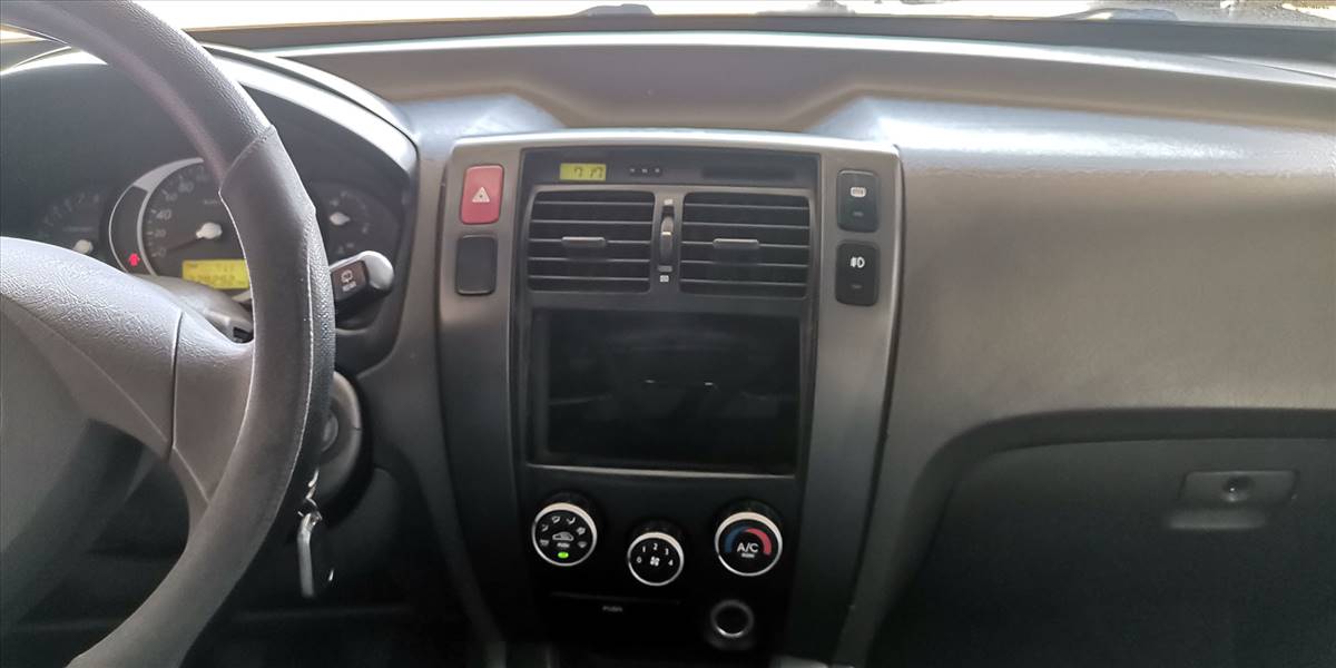 HYUNDAI TUCSON GL 2.0 - Imagen 105