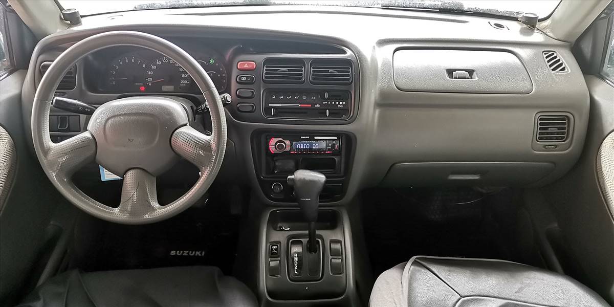 SUZUKI GRAND NOMADE - Imagen 9