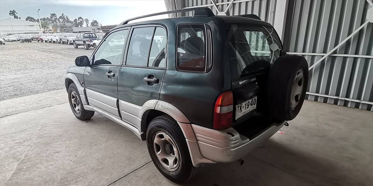 SUZUKI GRAND NOMADE - Imagen 12