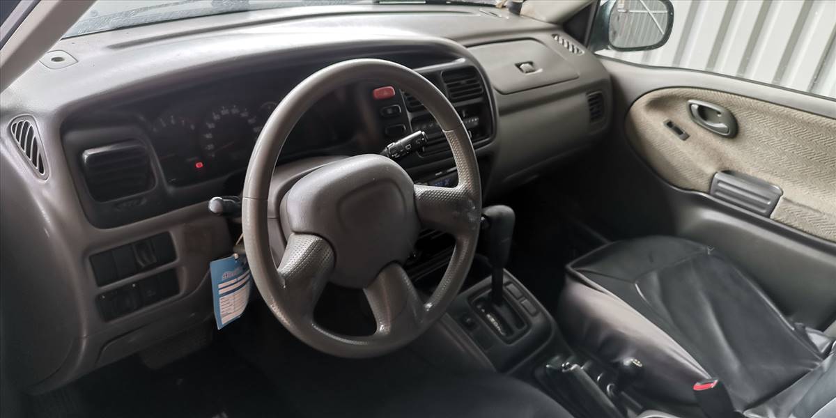 SUZUKI GRAND NOMADE - Imagen 23