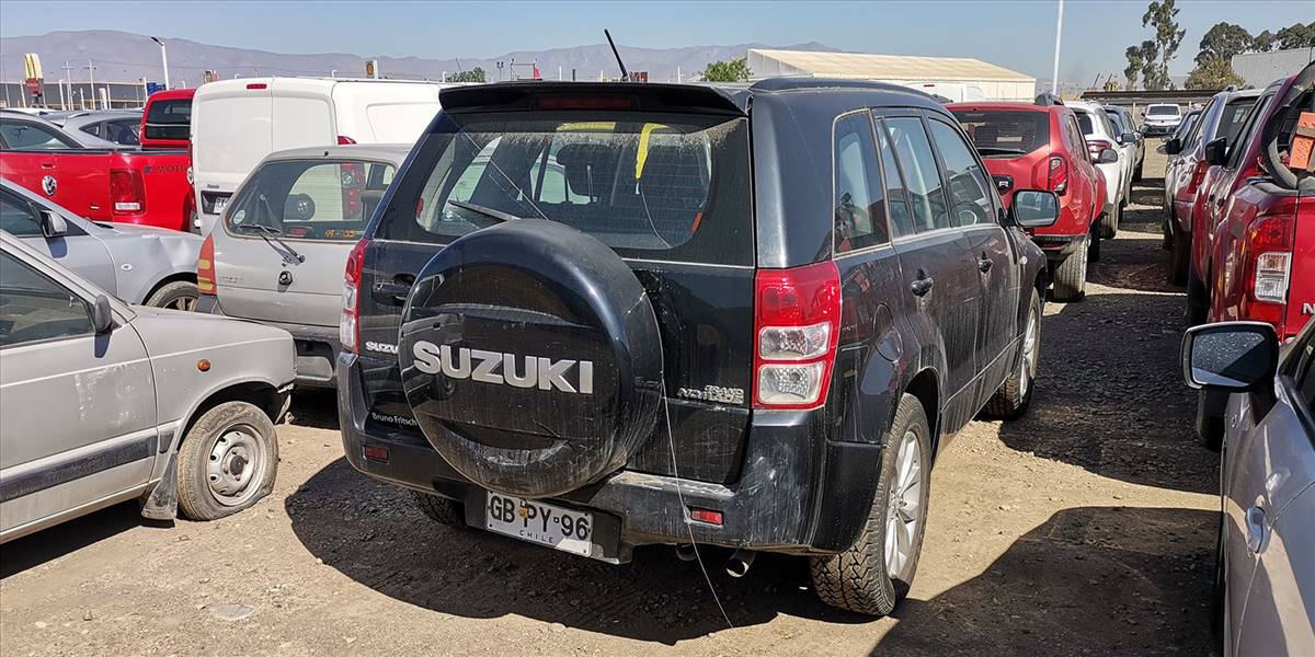 SUZUKI GRAND NOMADE GLX SPORT 2.4 - Imagen 7