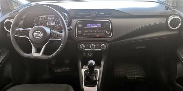 NISSAN VERSA MT 1.6 - Imagen 11