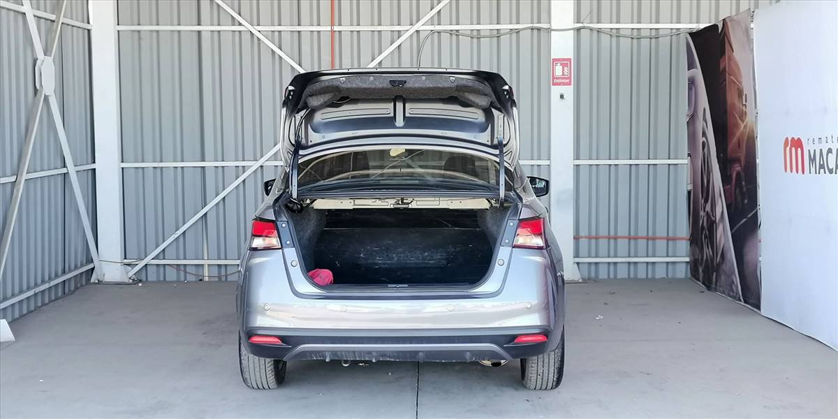 NISSAN VERSA MT 1.6 - Imagen 16