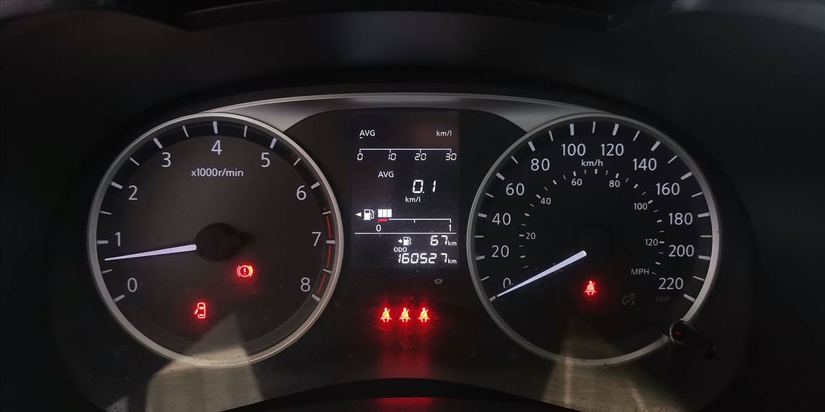 NISSAN VERSA MT 1.6 - Imagen 27