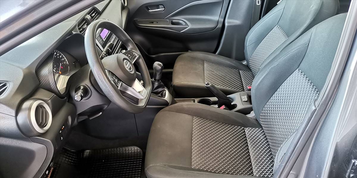 NISSAN VERSA MT 1.6 - Imagen 28