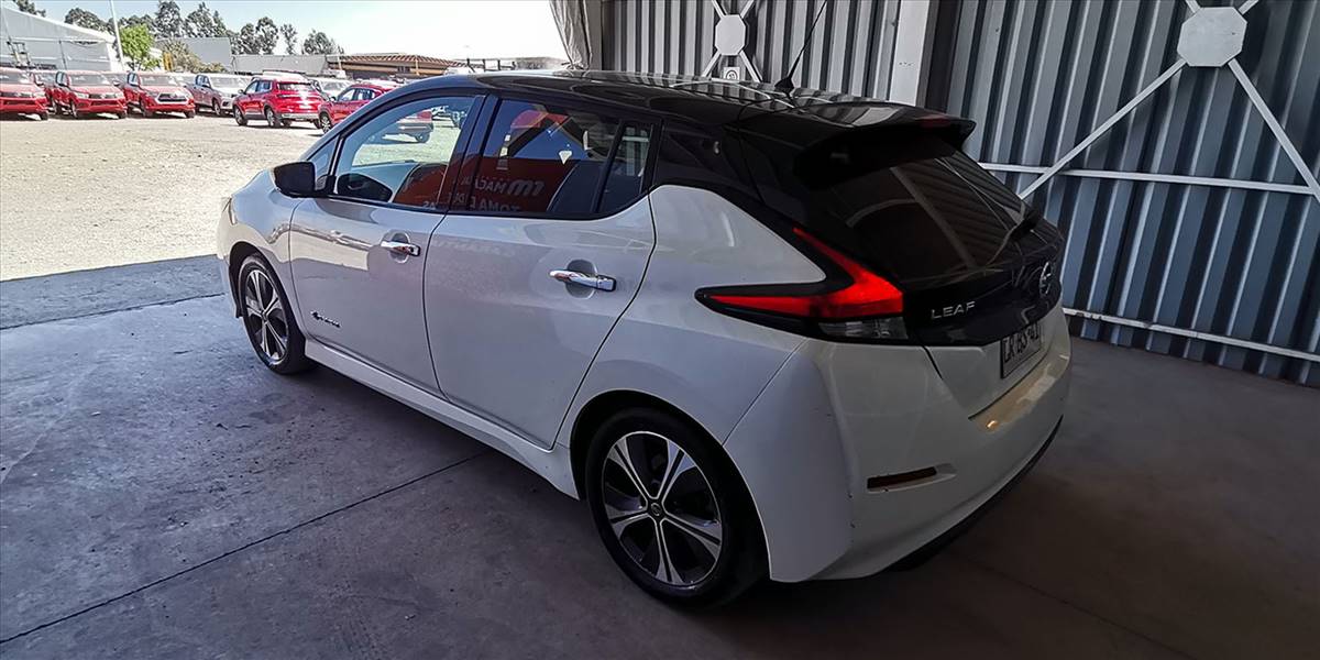 NISSAN LEAF AUT - Imagen 10