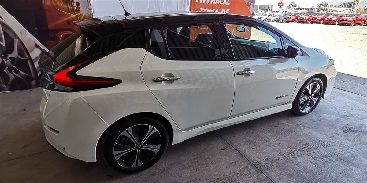 NISSAN LEAF AUT - Imagen 11