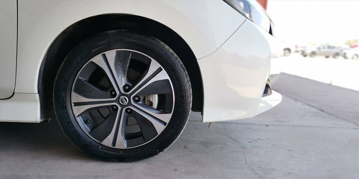 NISSAN LEAF AUT - Imagen 17