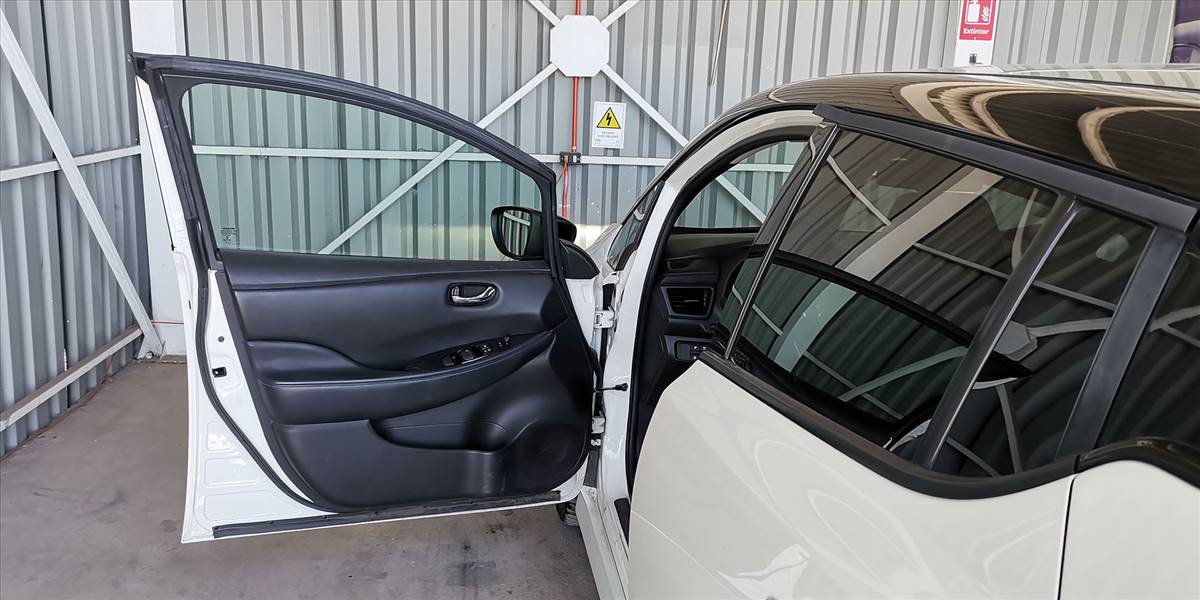 NISSAN LEAF AUT - Imagen 27