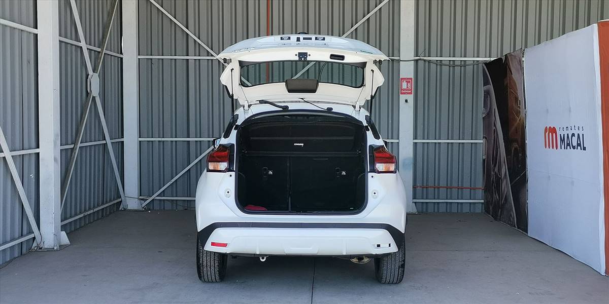 NISSAN KICKS MT 1.6 - Imagen 18