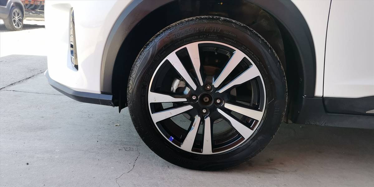 NISSAN KICKS MT 1.6 - Imagen 23