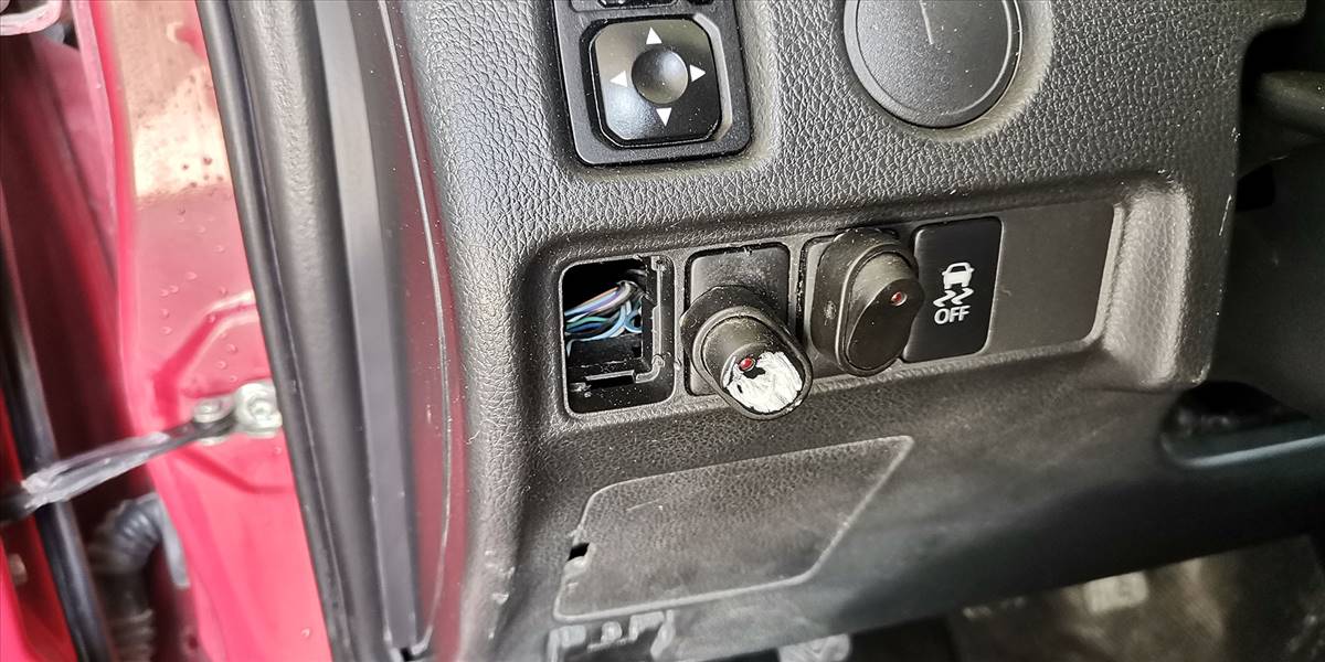 MITSUBISHI L200 KATANA CRT 4X4 2.4 - Imagen 283
