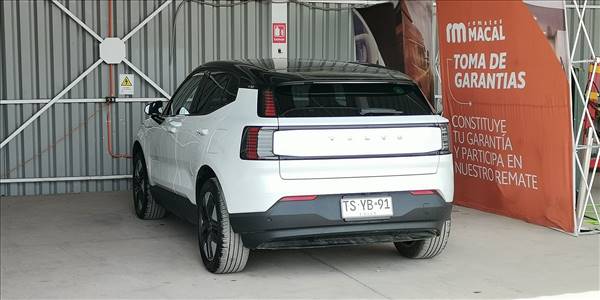 VOLVO EX30 E60 CORE AUT - Imagen 9