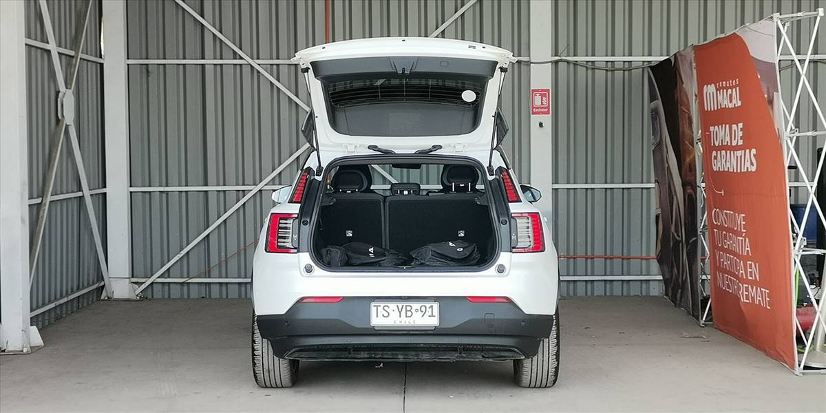 VOLVO EX30 E60 CORE AUT - Imagen 16