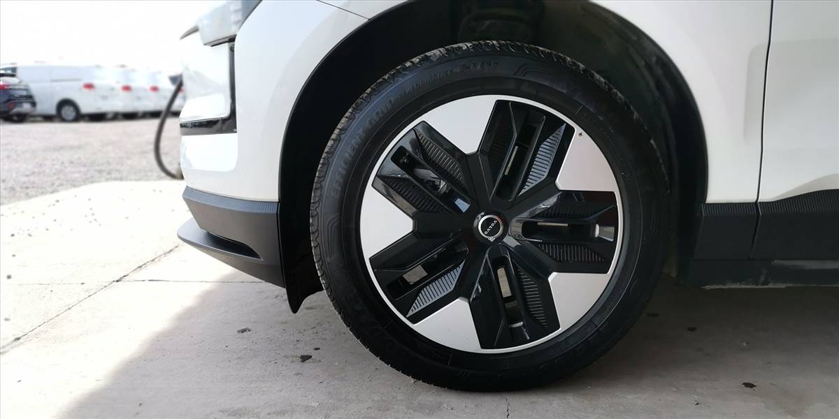 VOLVO EX30 E60 CORE AUT - Imagen 21