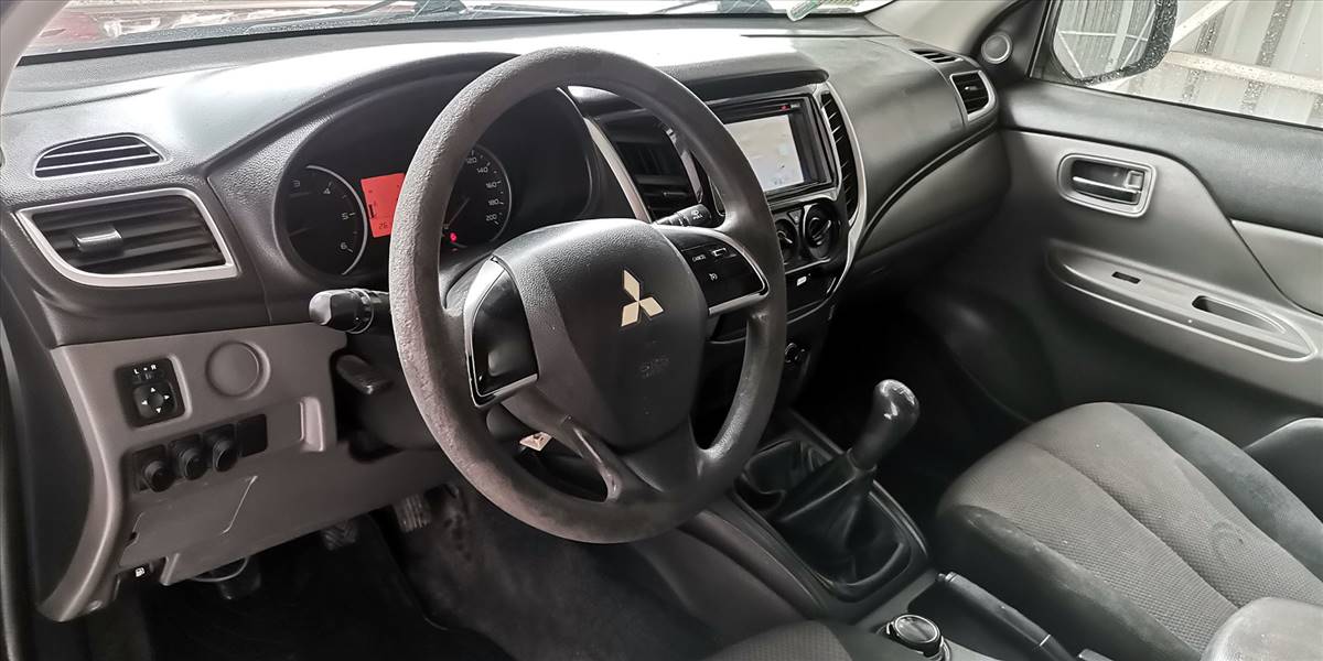 MITSUBISHI L200 KATANA CRT 2.4 - Imagen 47