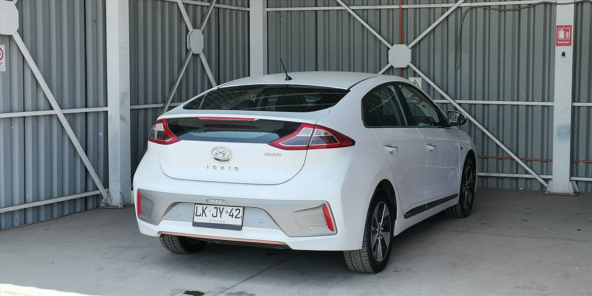 HYUNDAI IONIQ EV GLS - Imagen 6