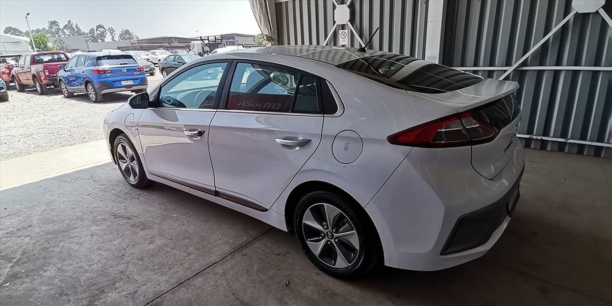 HYUNDAI IONIQ EV GLS - Imagen 20