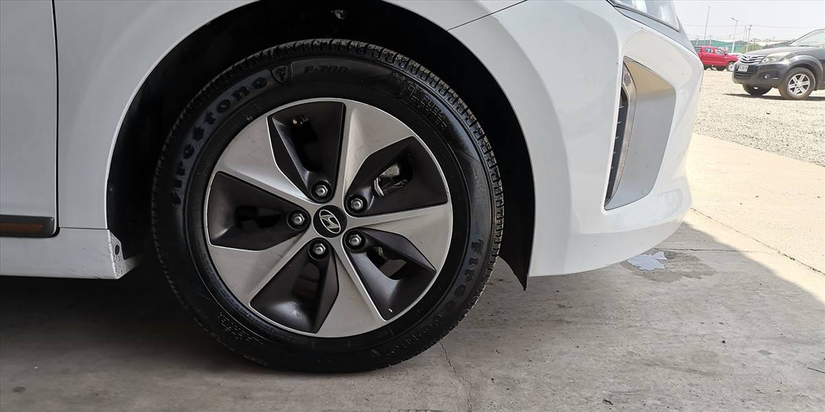 HYUNDAI IONIQ EV GLS - Imagen 33