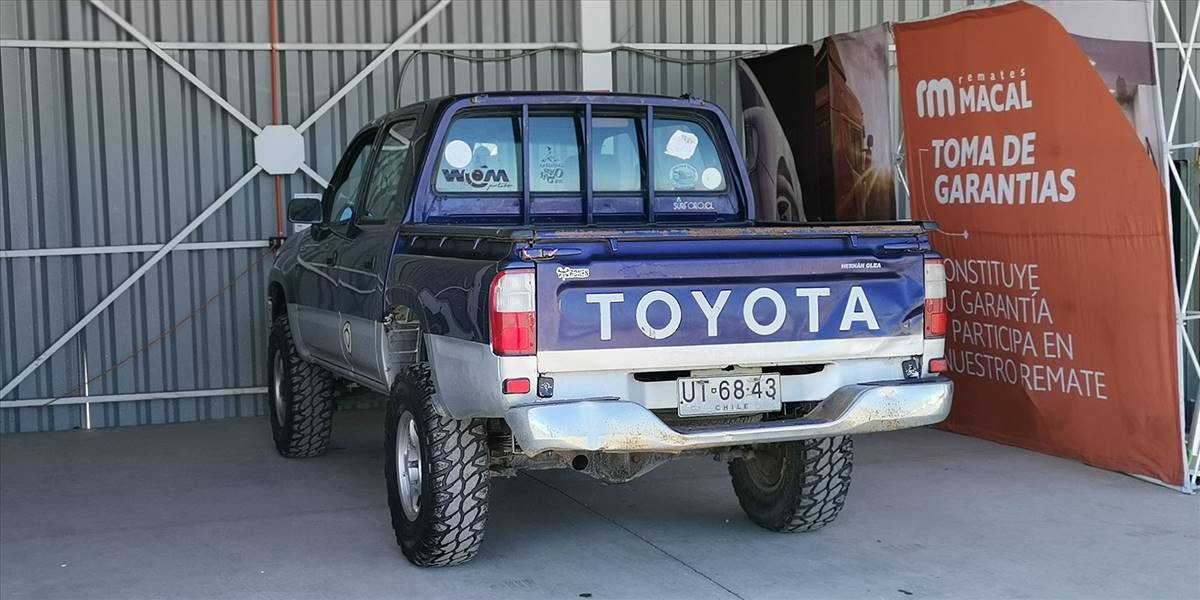 TOYOTA HI LUX D CAB 2.4 - Imagen 5