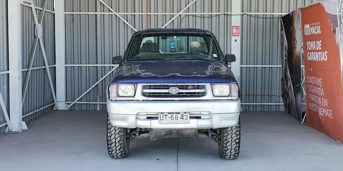 TOYOTA HI LUX D CAB 2.4 - Imagen 9