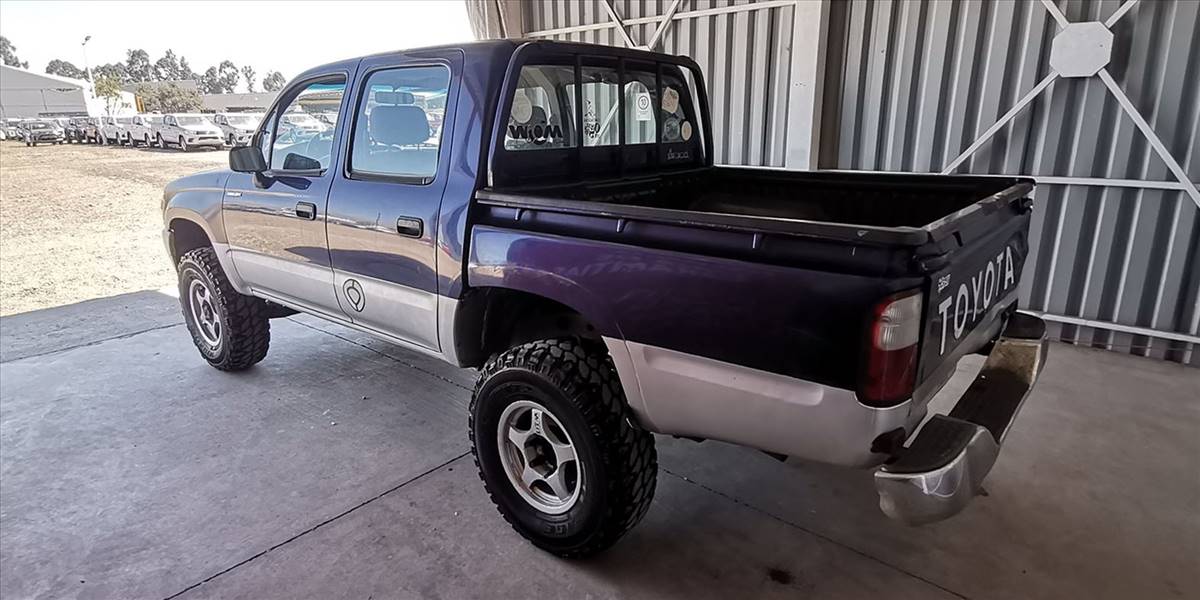 TOYOTA HI LUX D CAB 2.4 - Imagen 10