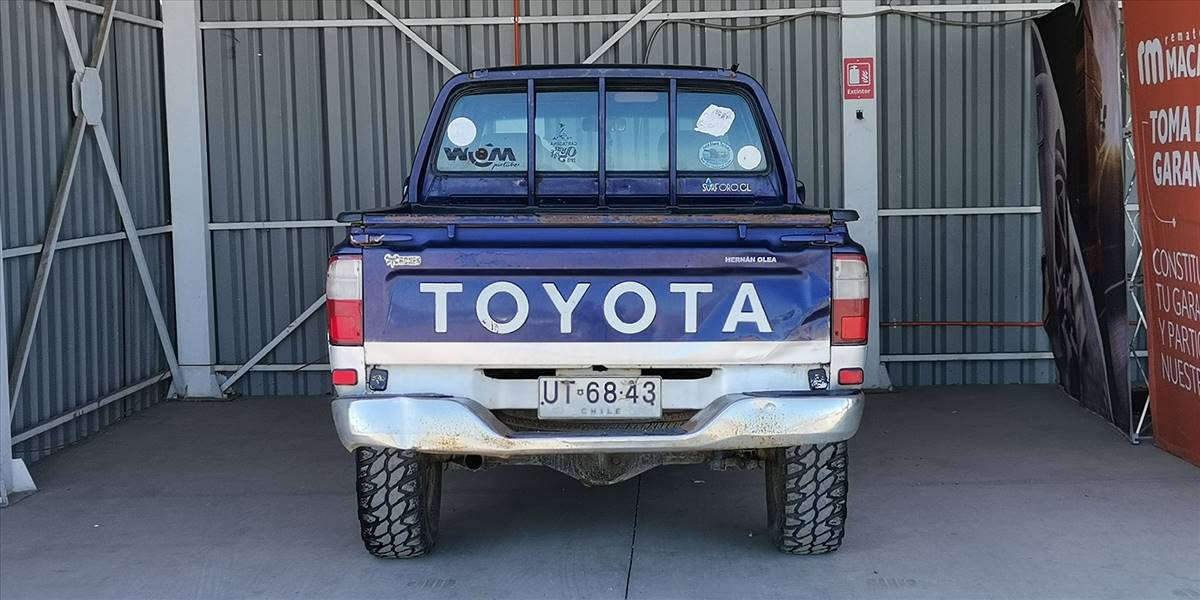 TOYOTA HI LUX D CAB 2.4 - Imagen 12