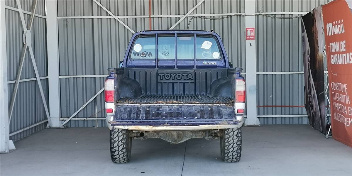 TOYOTA HI LUX D CAB 2.4 - Imagen 13
