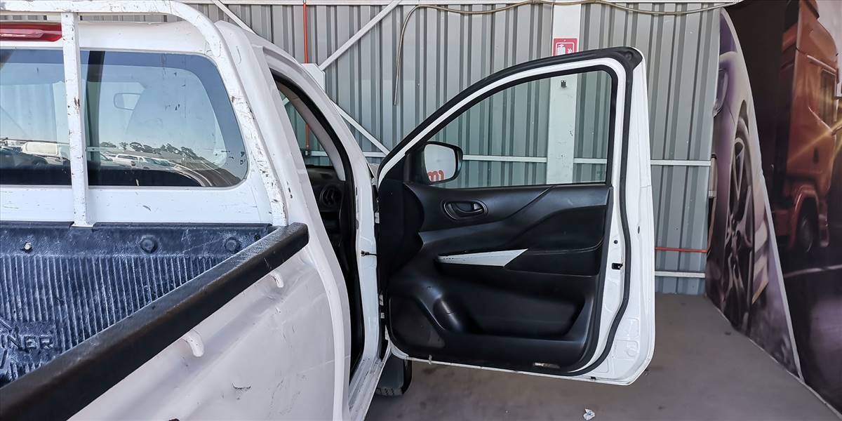 NISSAN NP300 2.3 - Imagen 28