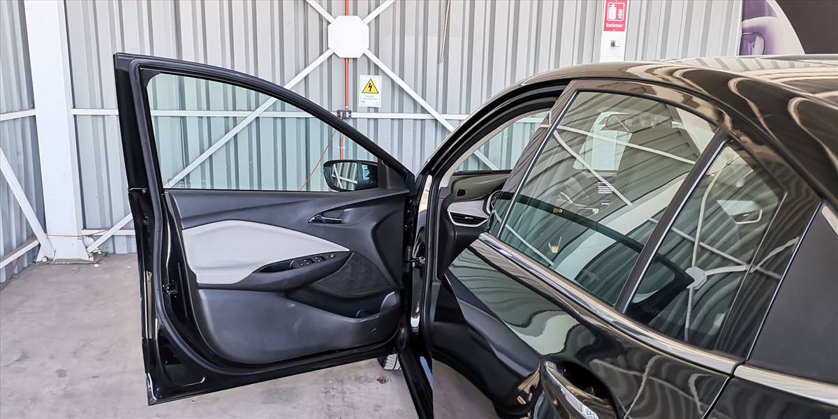 CHEVROLET ONIX NB PREMIER 1.0T AUT - Imagen 27