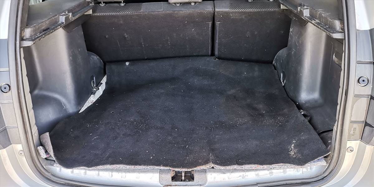 RENAULT DUSTER DYNAMIQUE 4X4 2.0 - Imagen 14