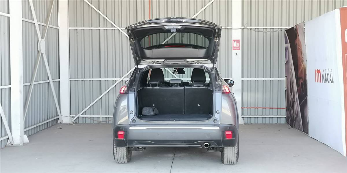 PEUGEOT 2008 BLUE HDI 130 EAT8 1.5 AUT - Imagen 13