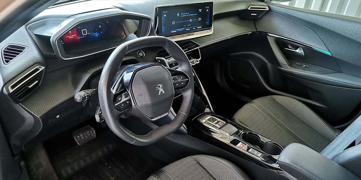 PEUGEOT 2008 BLUE HDI 130 EAT8 1.5 AUT - Imagen 21