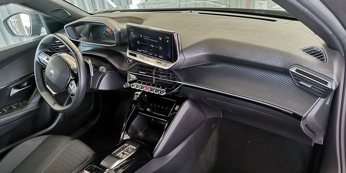 PEUGEOT 2008 BLUE HDI 130 EAT8 1.5 AUT - Imagen 22