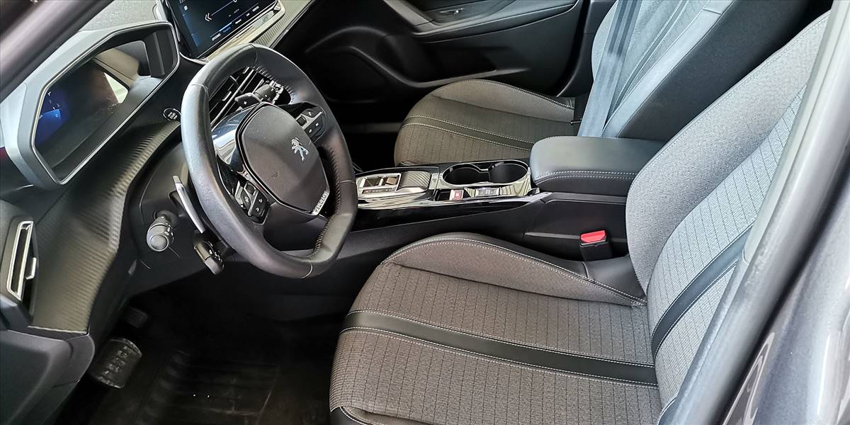 PEUGEOT 2008 BLUE HDI 130 EAT8 1.5 AUT - Imagen 25