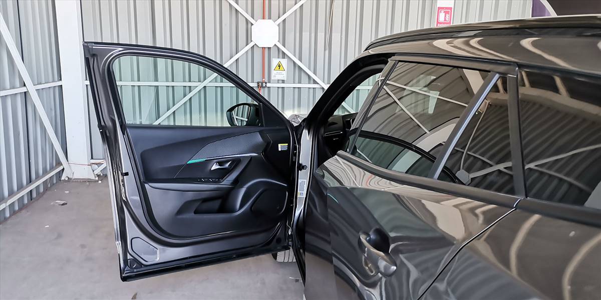 PEUGEOT 2008 BLUE HDI 130 EAT8 1.5 AUT - Imagen 27