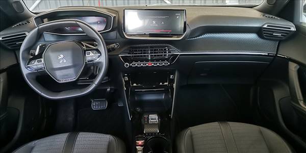 PEUGEOT 2008 BLUE HDI 130 EAT8 1.5 AUT - Imagen 8