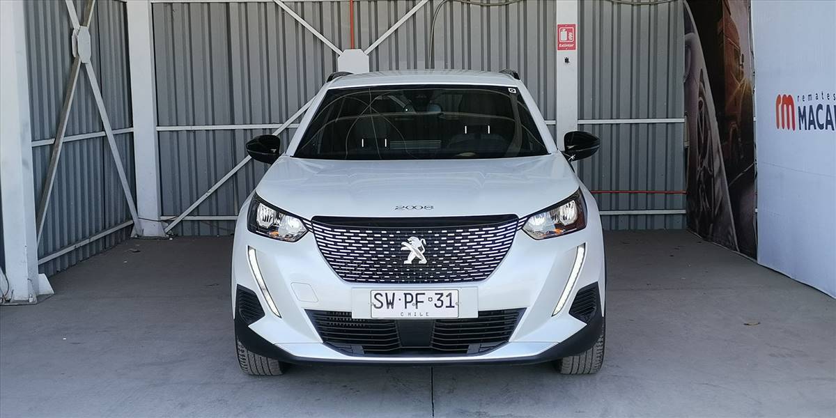 PEUGEOT 2008 BLUE HDI 130 EAT8 1.5 AUT - Imagen 9
