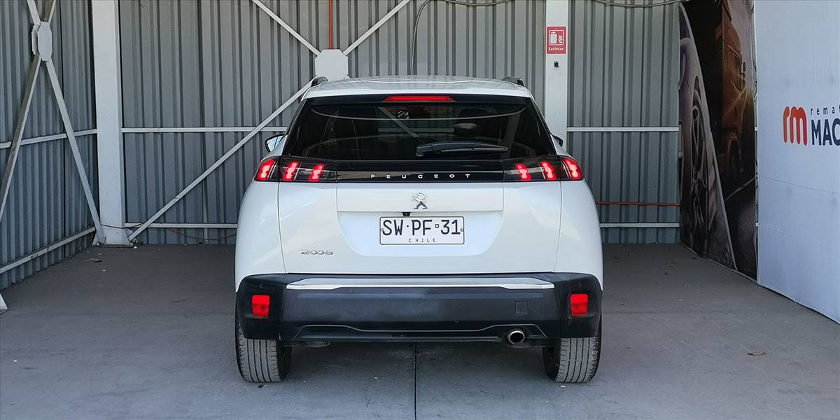 PEUGEOT 2008 BLUE HDI 130 EAT8 1.5 AUT - Imagen 12