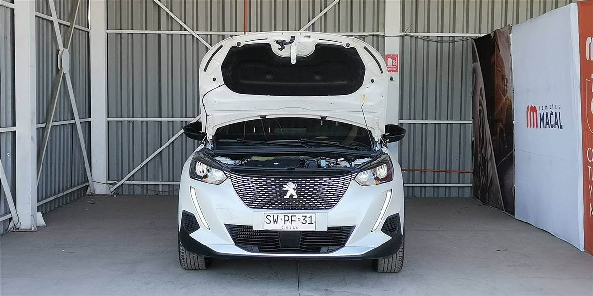 PEUGEOT 2008 BLUE HDI 130 EAT8 1.5 AUT - Imagen 15